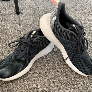 Adidas Women’s 9.5 Shoes